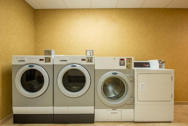 Holiday Inn Express & Suites Clovis image 5